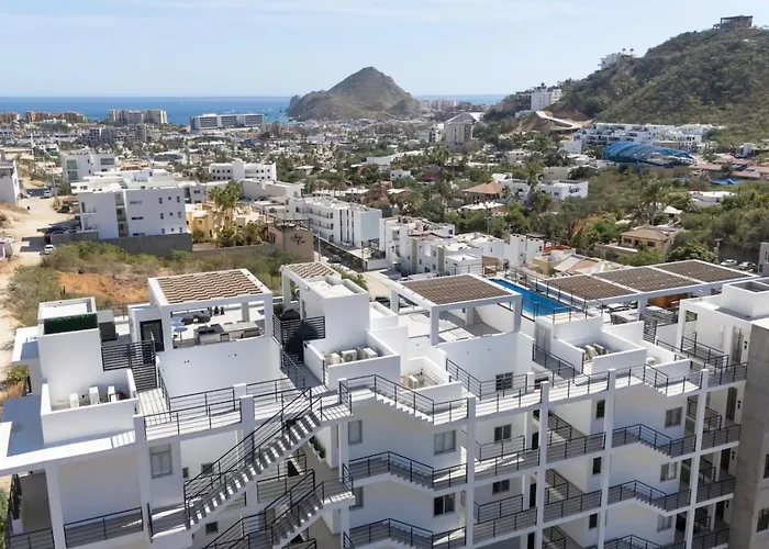 Сasa de vacaciones 2 Bedroom Wake Up To Unique Views From Your Balcony *
