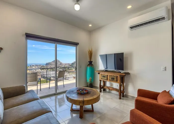 2 Bedroom Wake Up To Unique Views From Your Balcony Сasa de vacaciones Cabo San Lucas